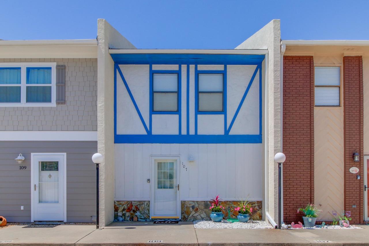 Summer Place Townhomes *
