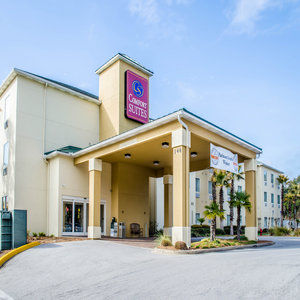 Hotel Comfort Near Eglin Air Force Base 3*