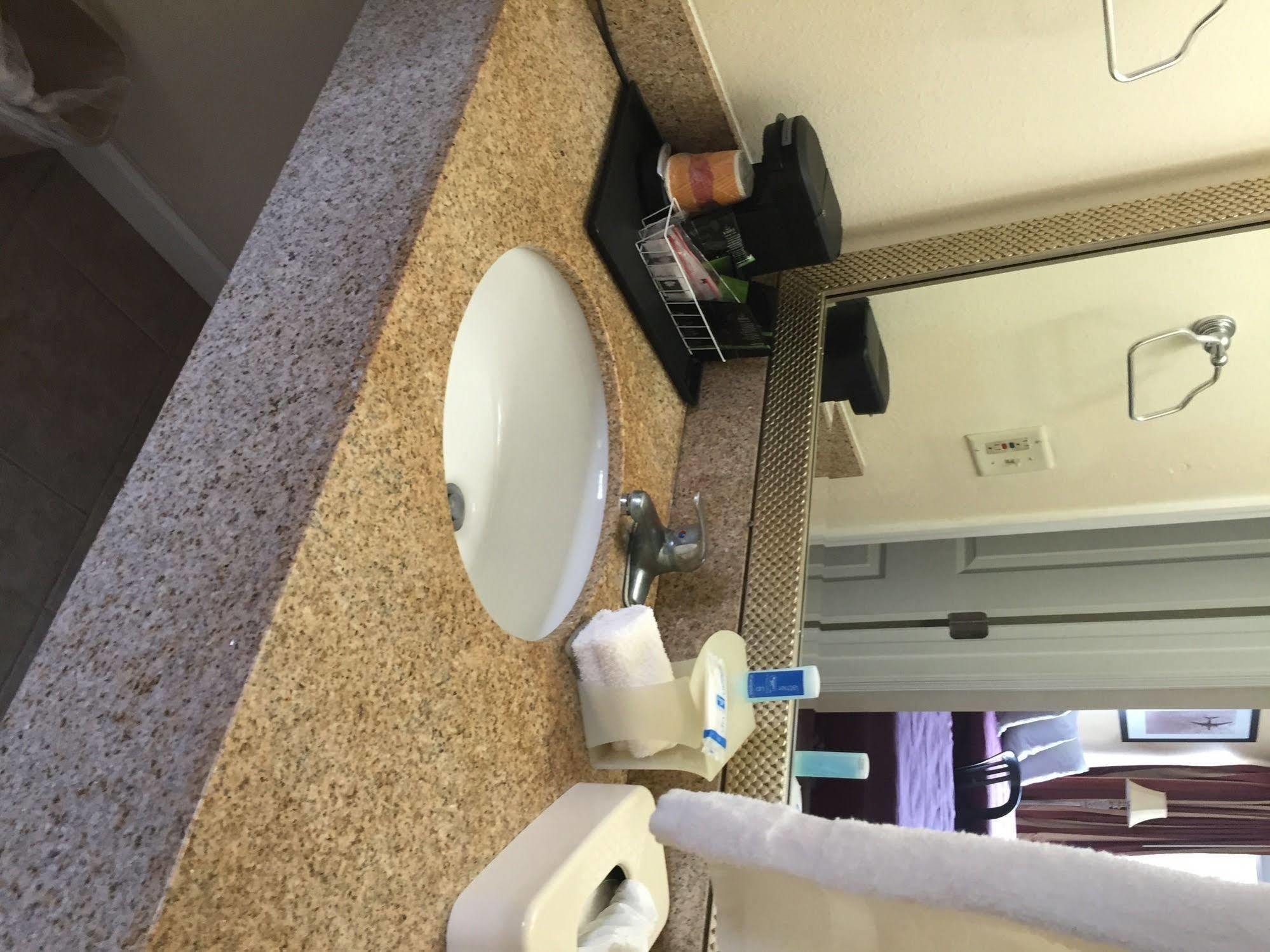 Hotel Belair Orlando Near Florida Mall 2*