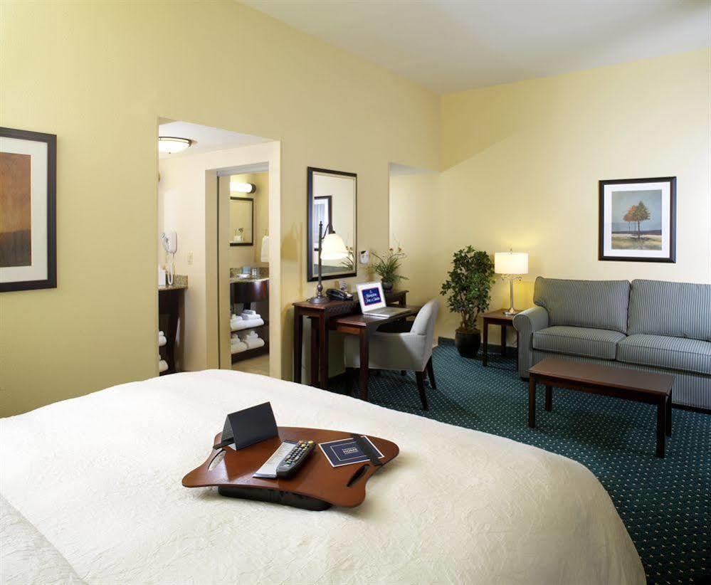 Hampton & St Petersburg Ulmerton Road Fl 3*