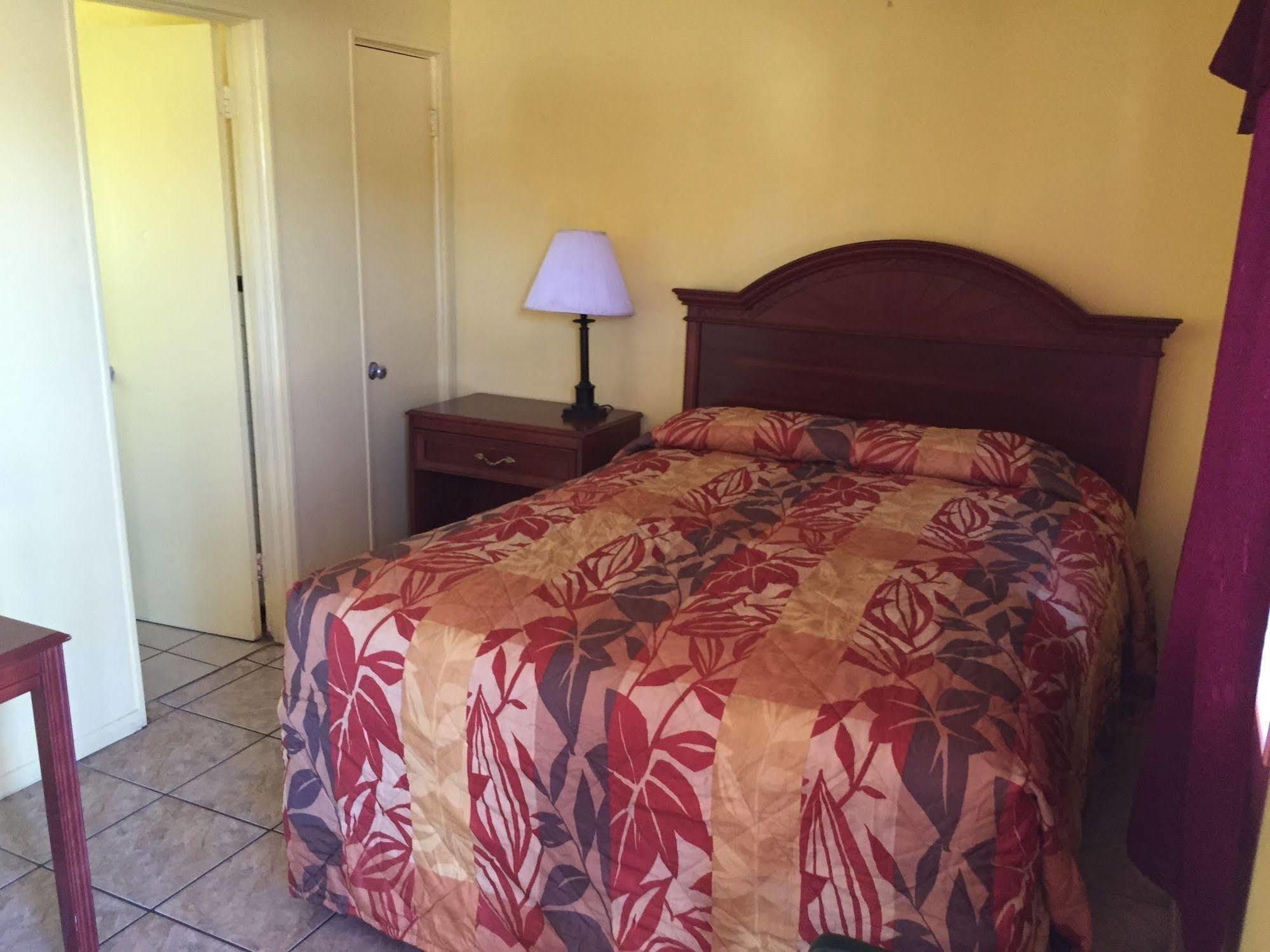 Twi Light Motel