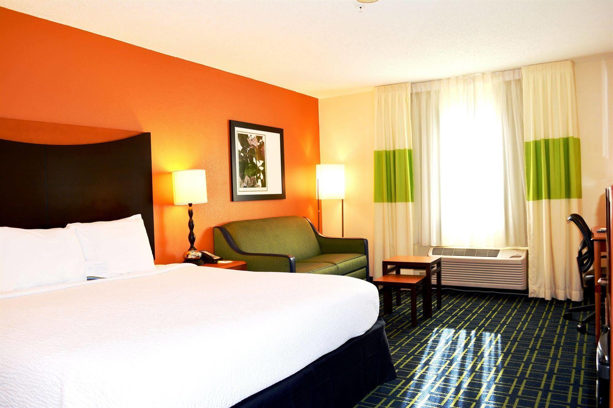 Fairfield And St Petersburg Clearwater Hotel