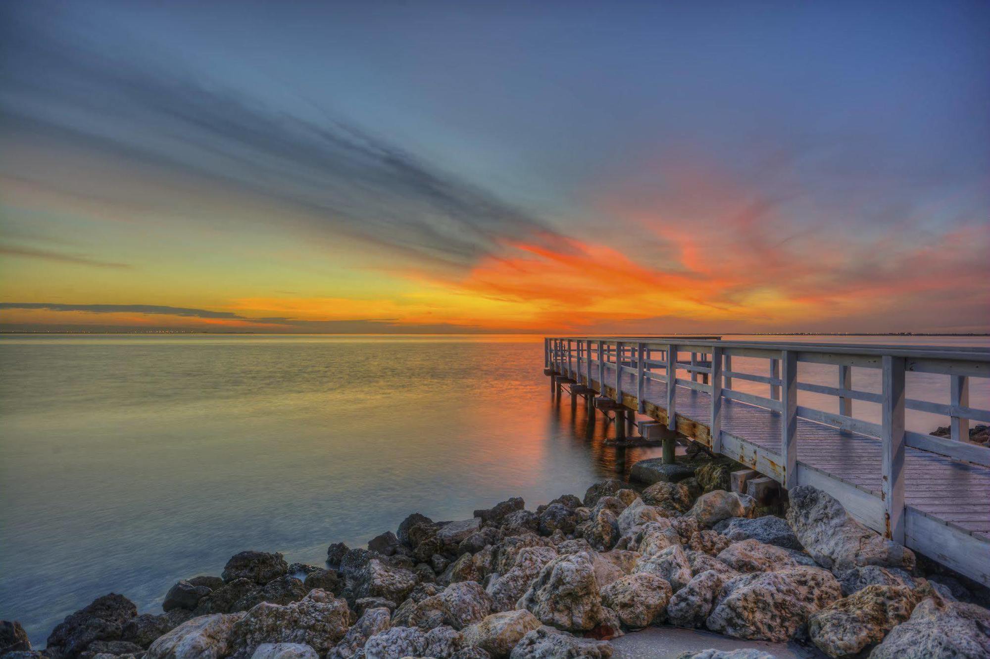 Sailport Waterfront Resort