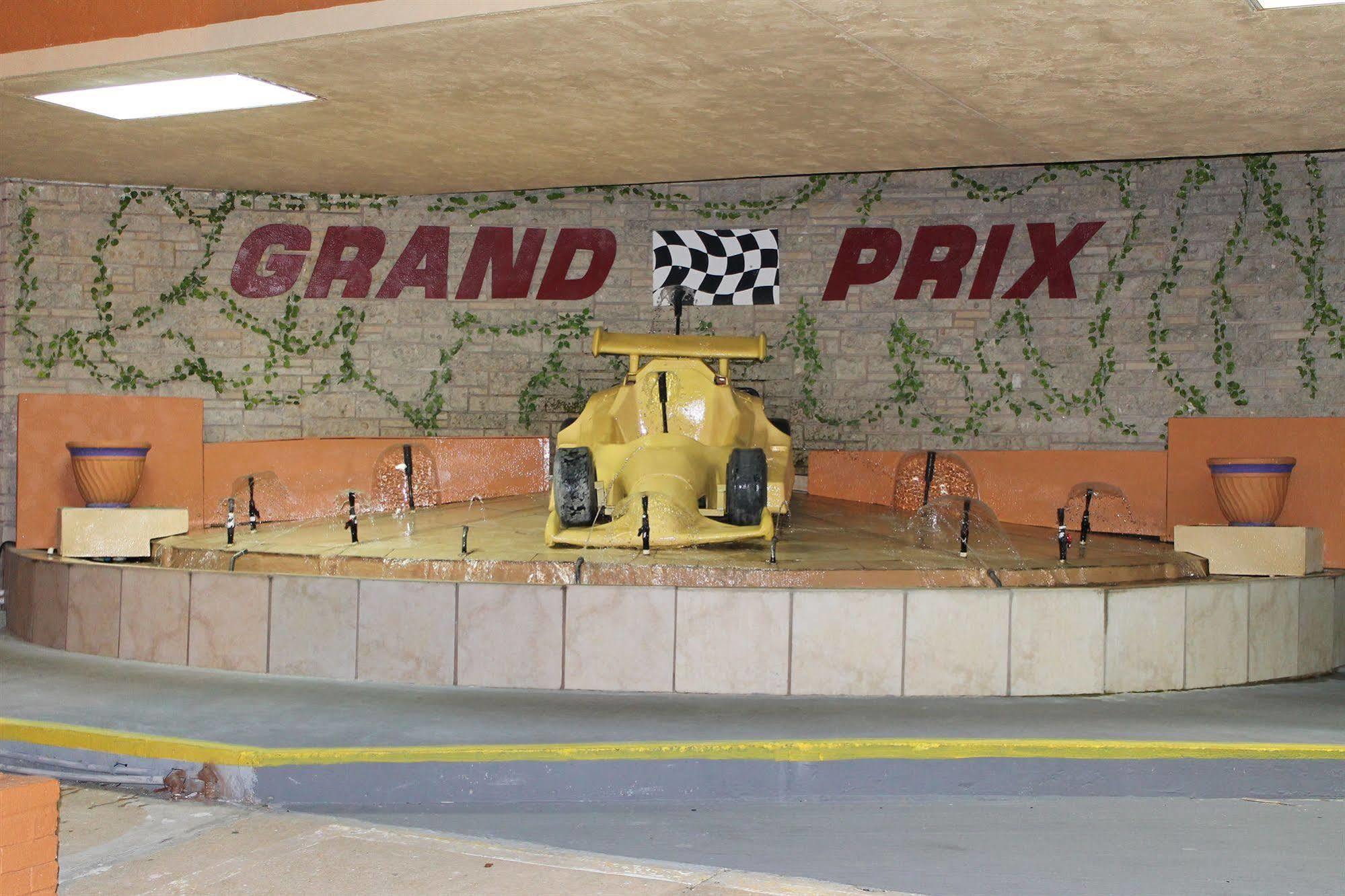 Motel Grand Prix Front Daytona Beach