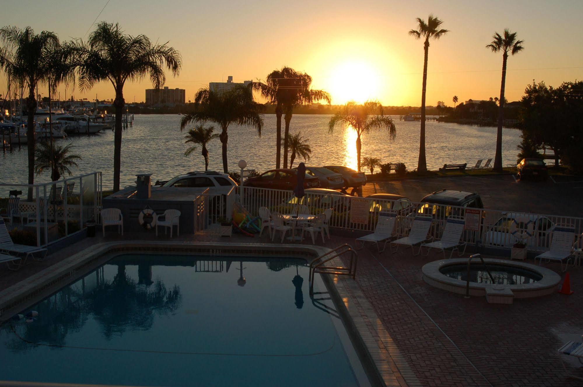 Sea Captain Hotel 2*