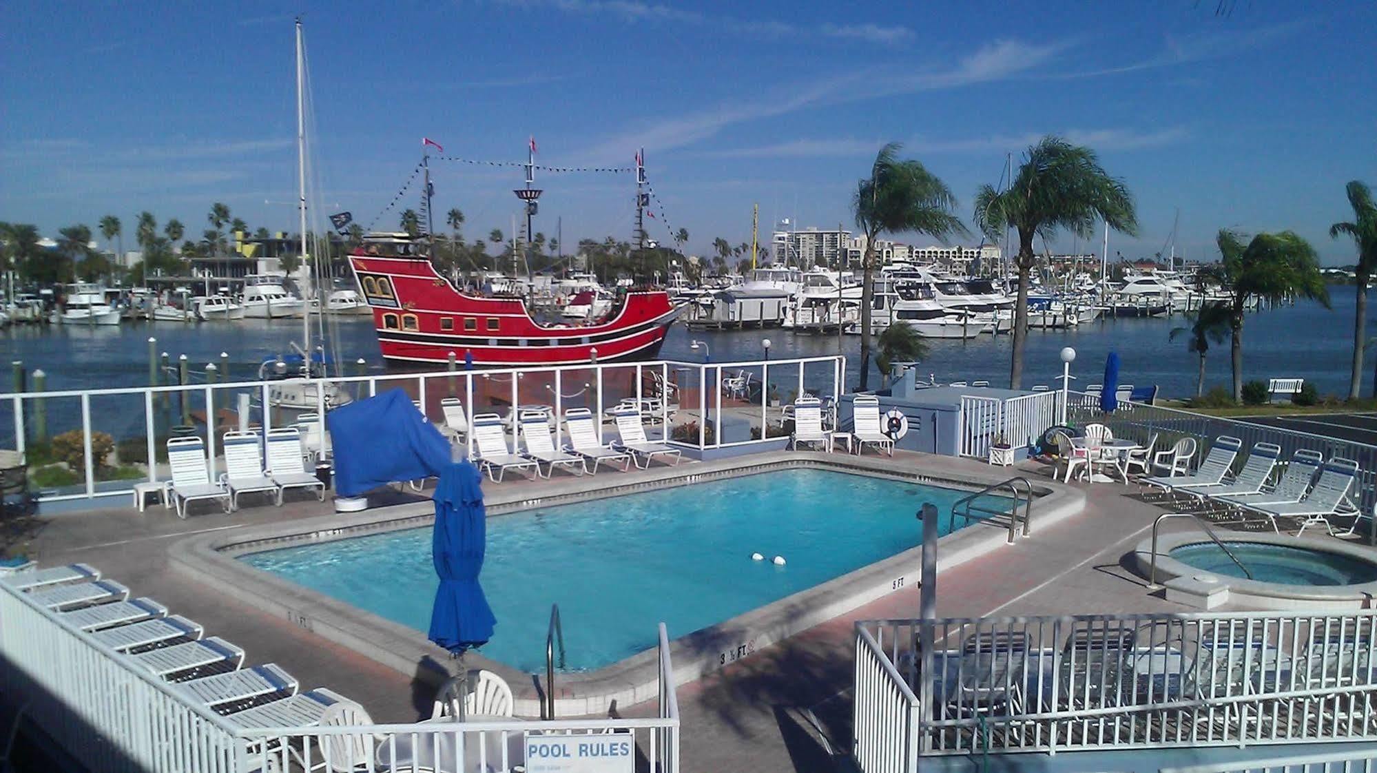 Sea Captain Hotel 2*