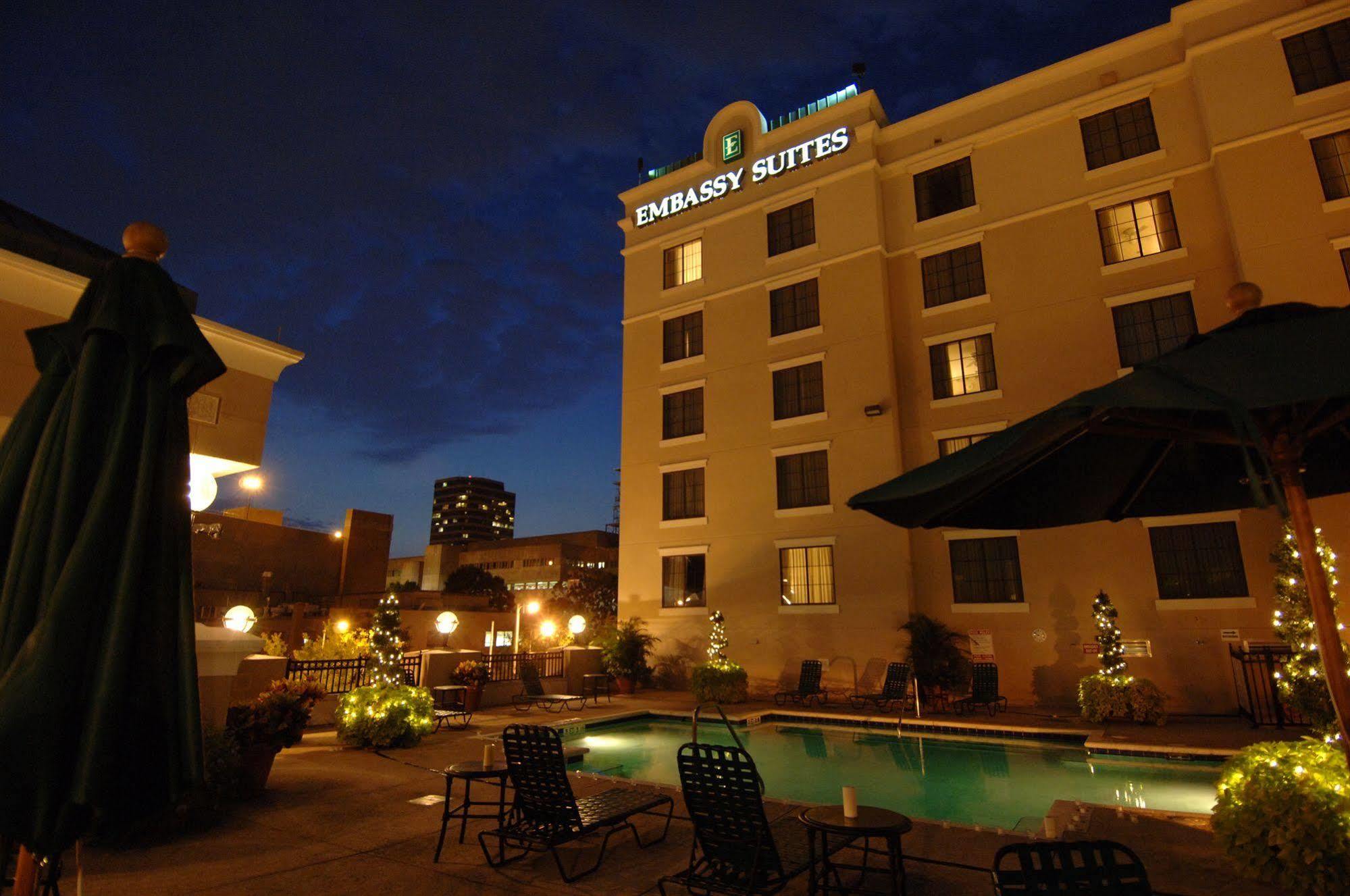Hotel Embassy By Hilton Downtown 3*
