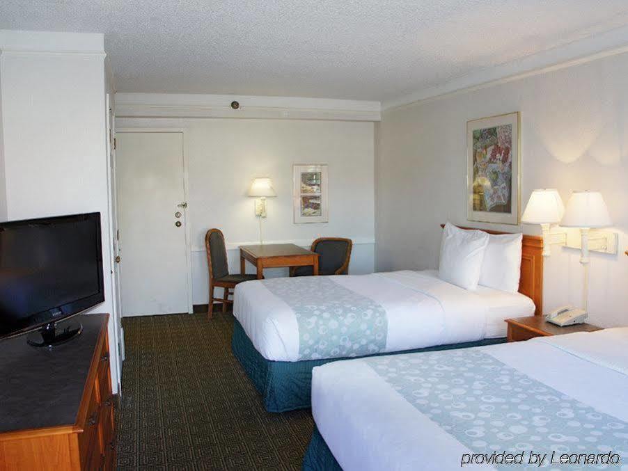 La Quinta By Wyndham Tampa Bay Clearwater Hotel 3*