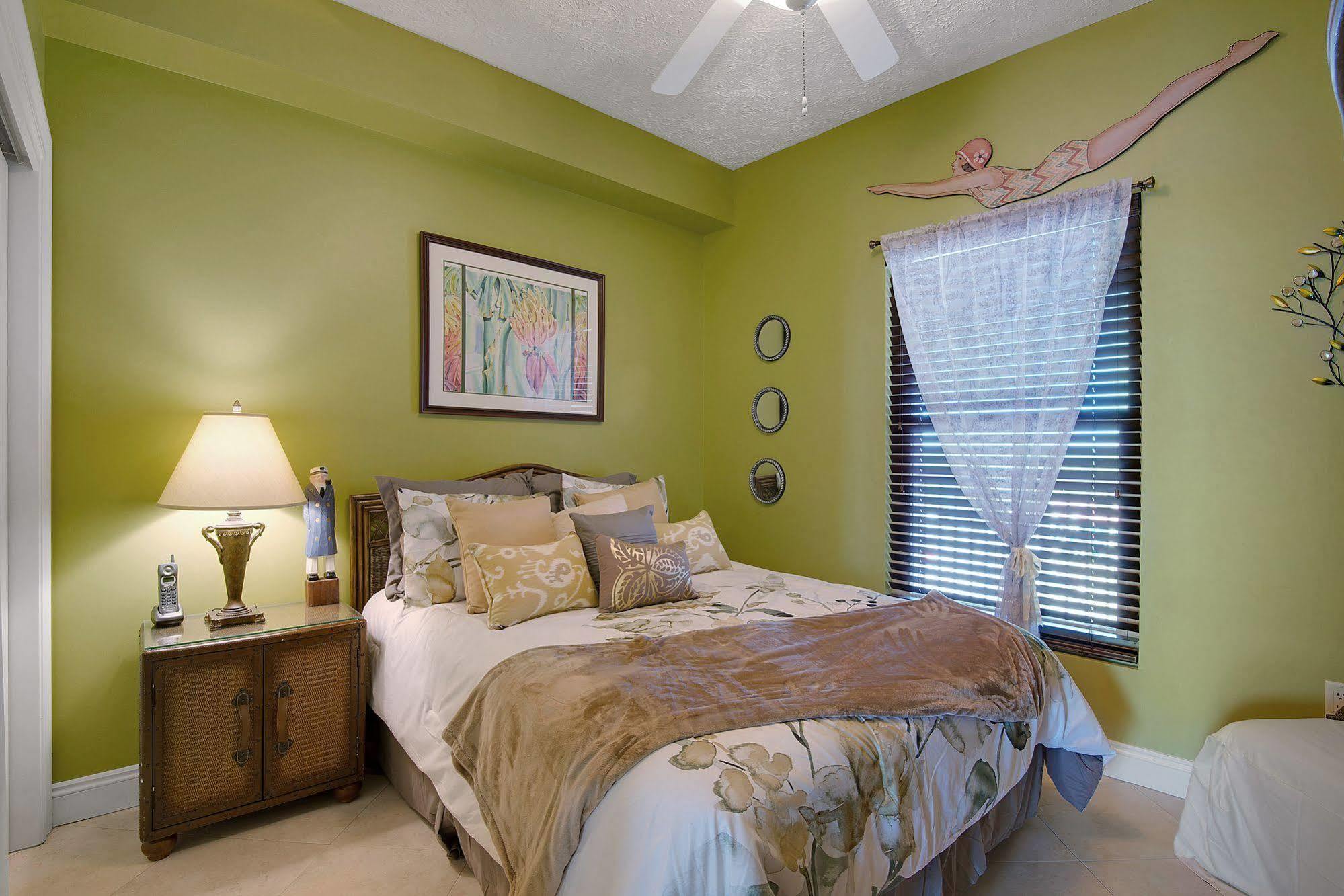 Aparthotel Gulf Crest Condominiums 3*