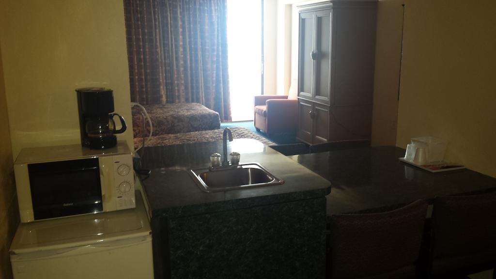 Ocean Shore Daytona Hotel *
