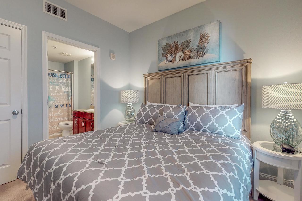 Apartment The Laketown Wharf Panama City Beach