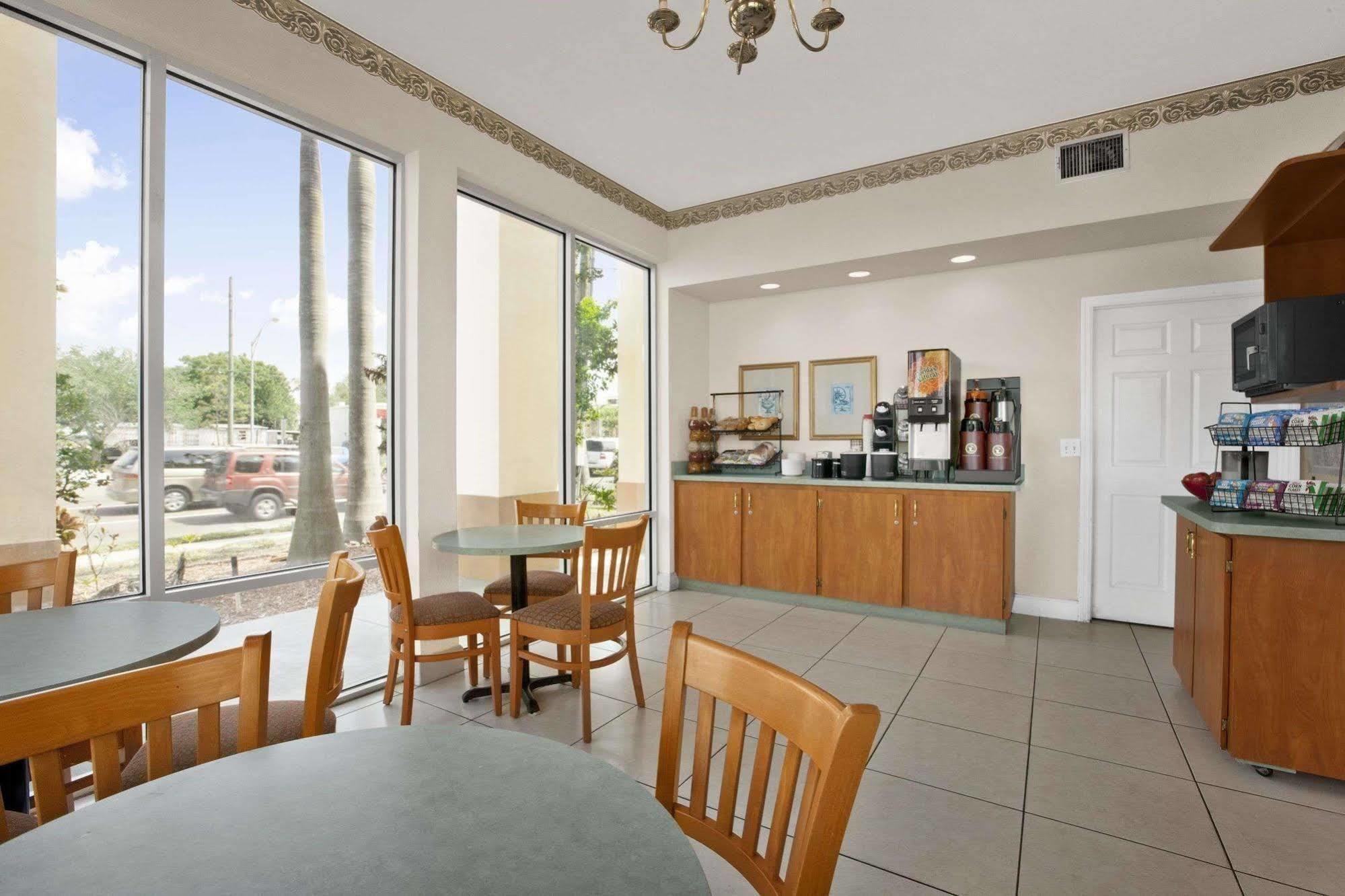 Ramada Limited And 2*
