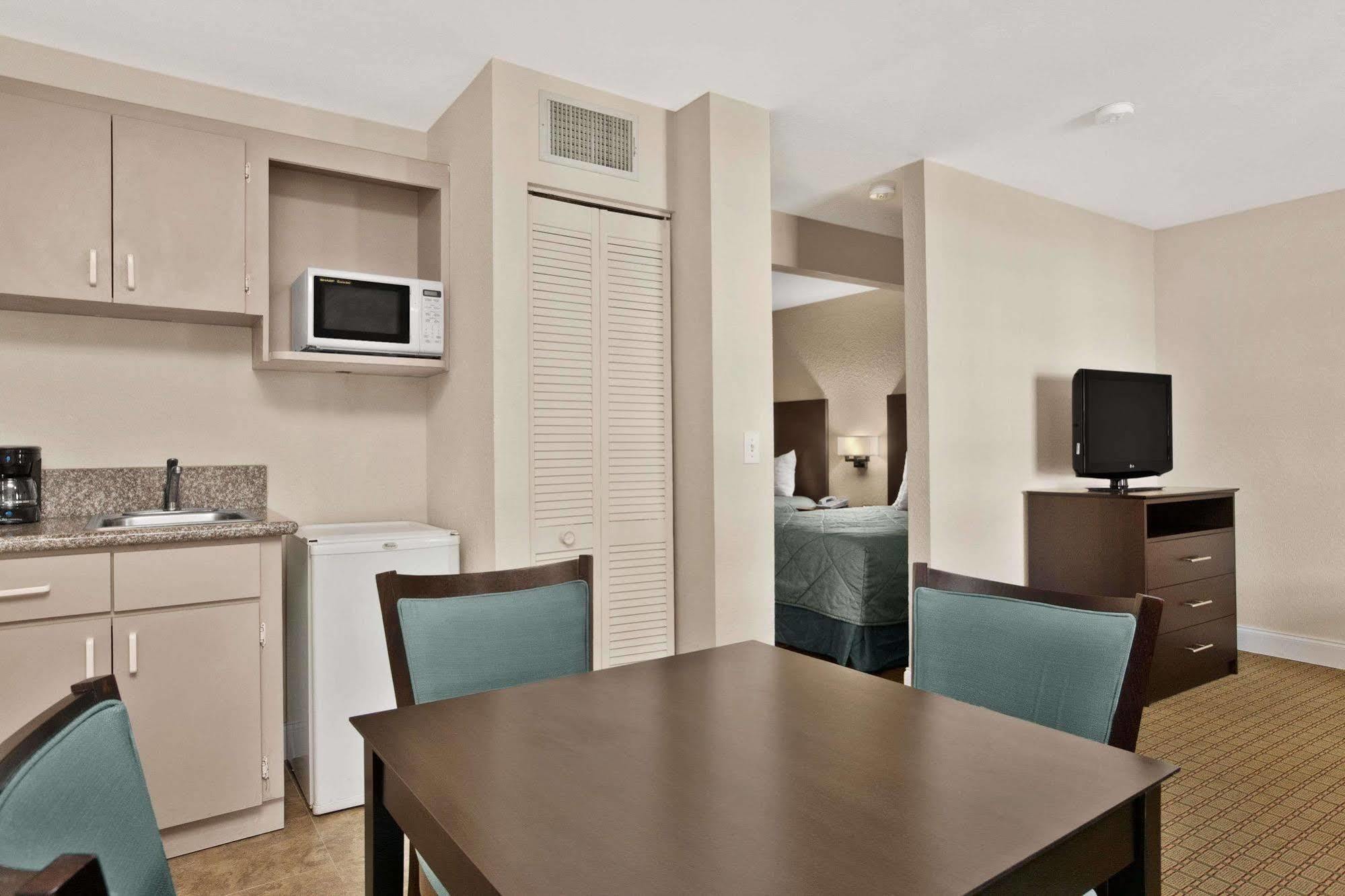 Ramada Limited And Hotel Clearwater