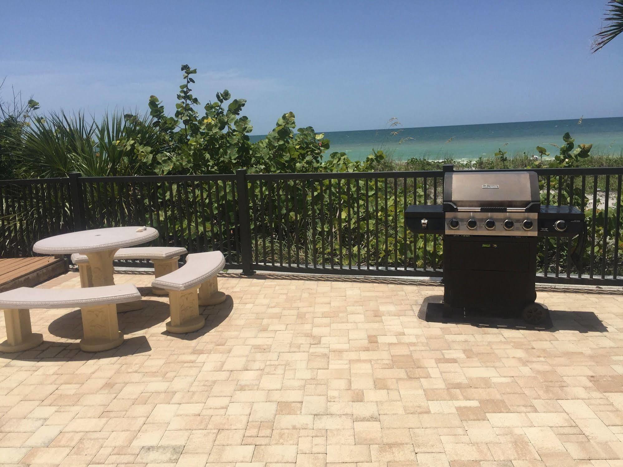 Belleair Club Apartment *