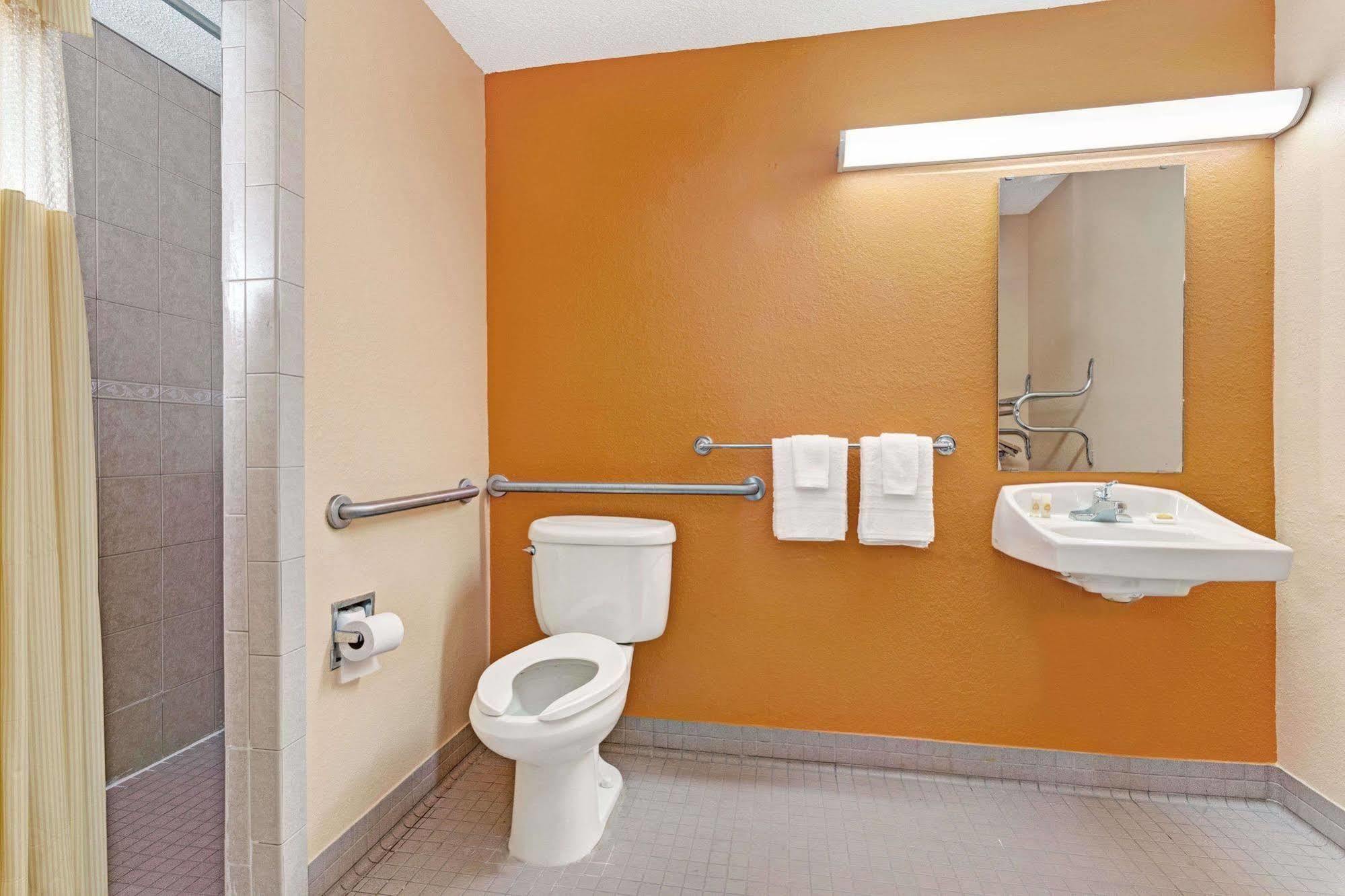Days By Wyndham Daytona Oceanfront 3* Daytona Beach