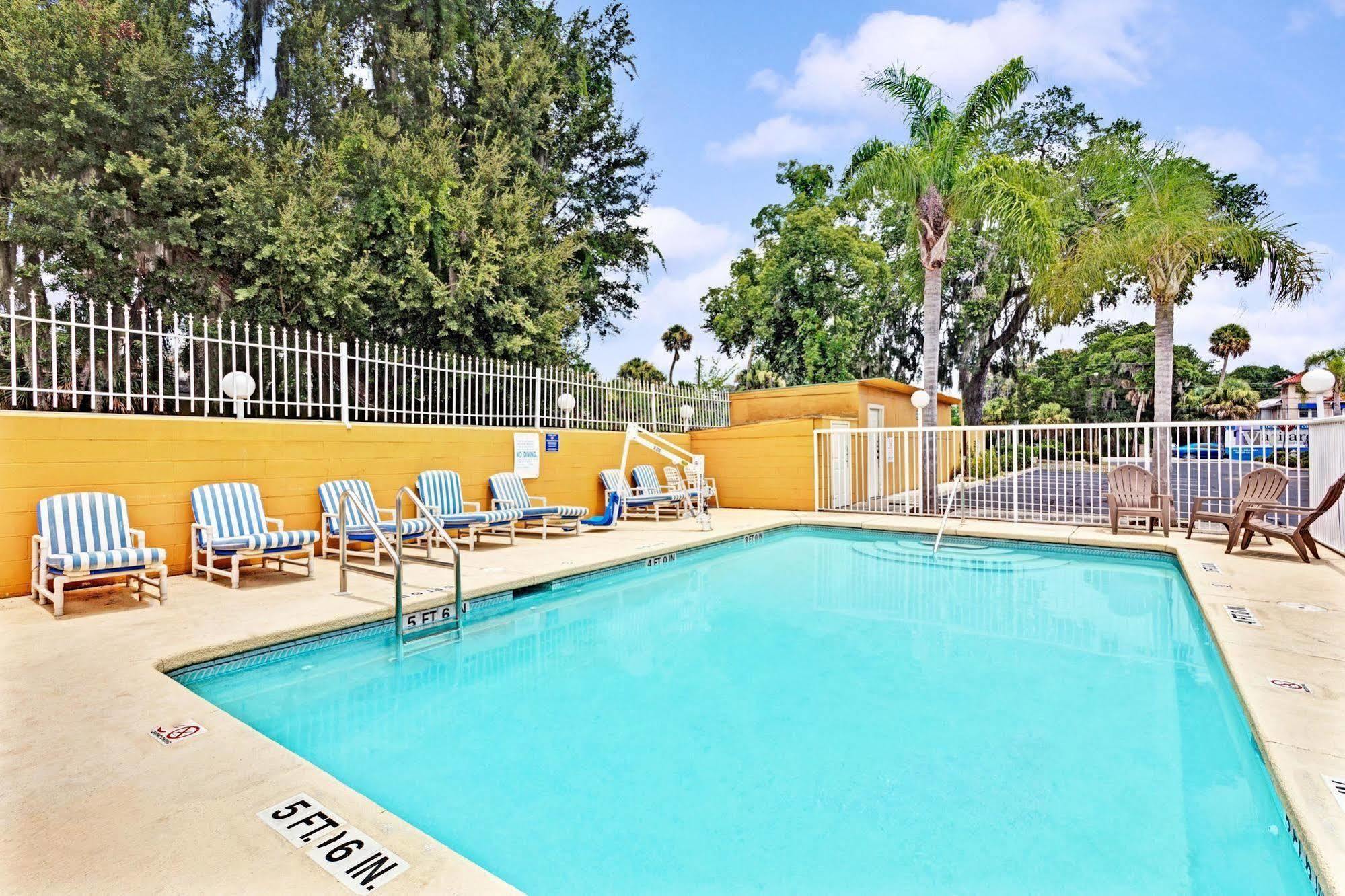 Hotel Days By Wyndham Daytona Oceanfront Daytona Beach
