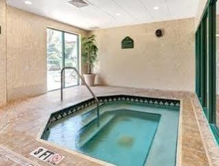 - North By Ihg Hotel Tampa