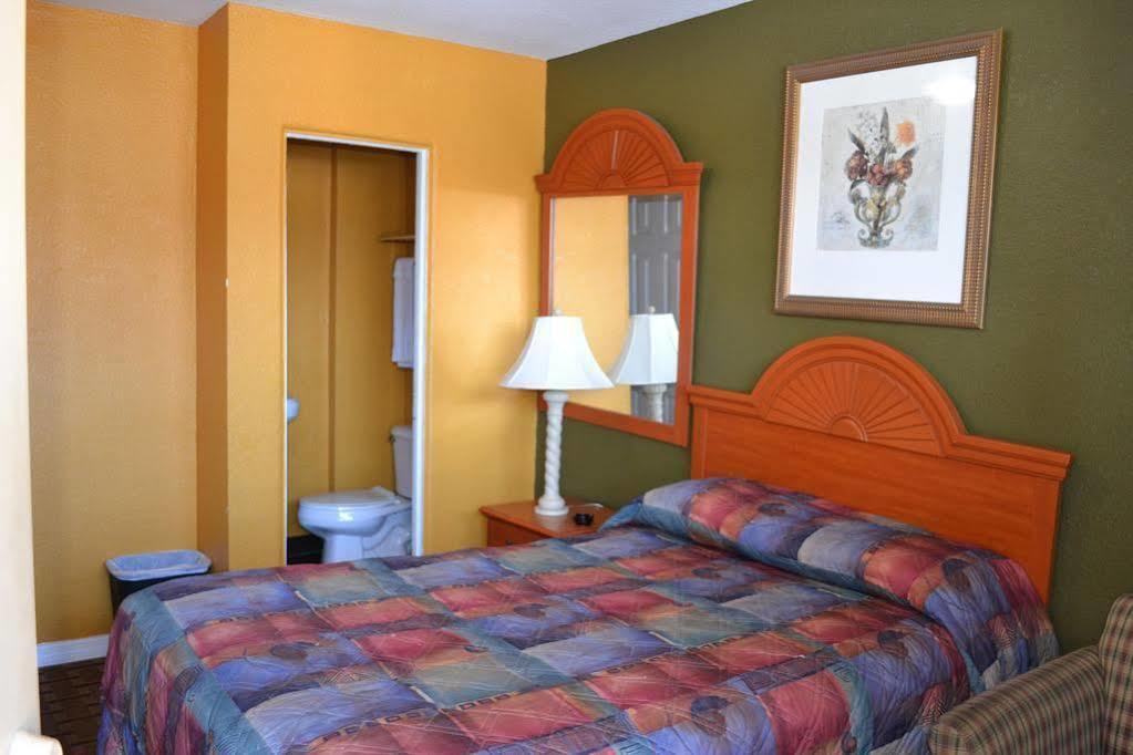 San Marina Daytona Motel 2*