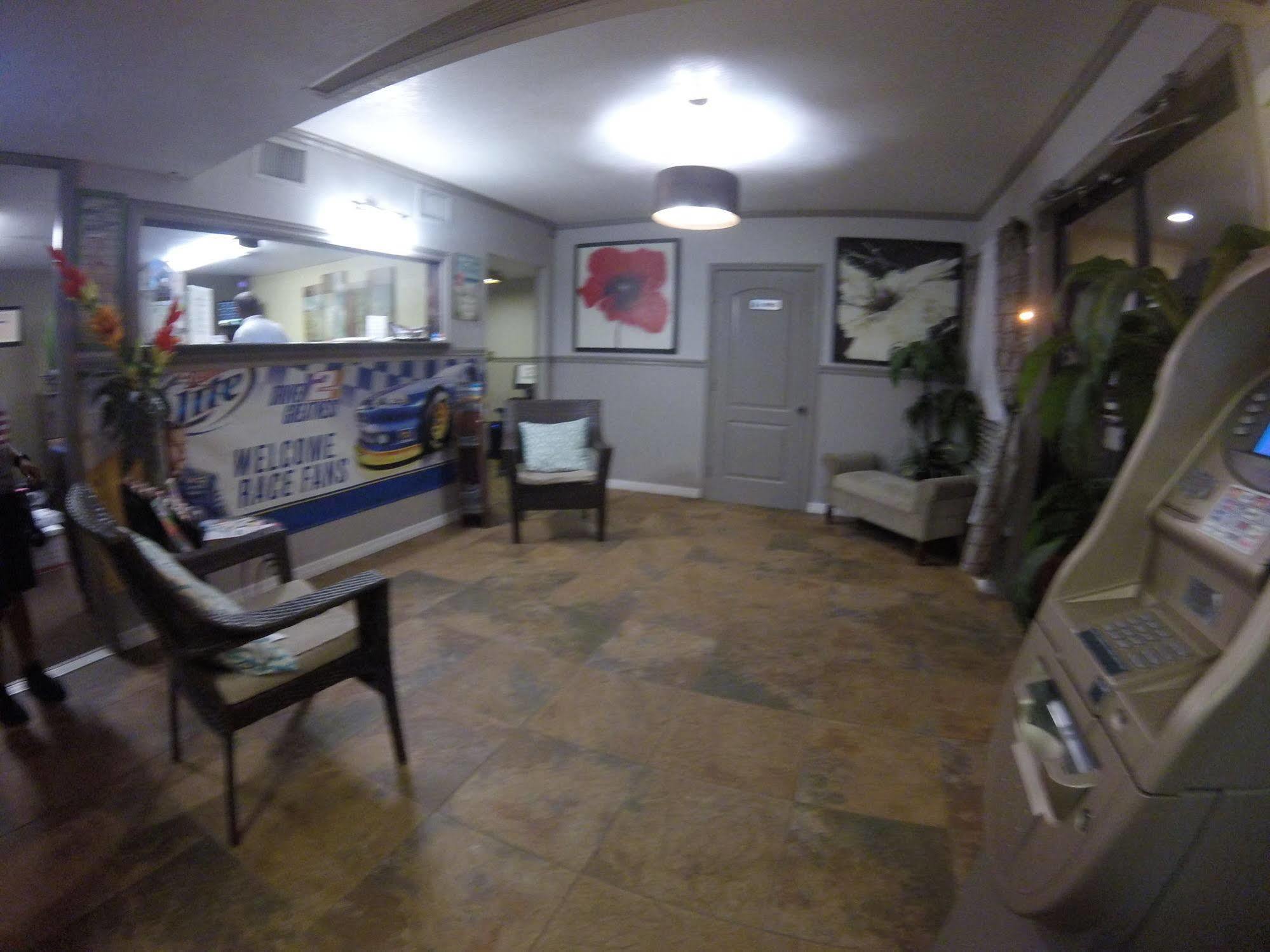 Hotel Super 8 Oceanfront Daytona Beach