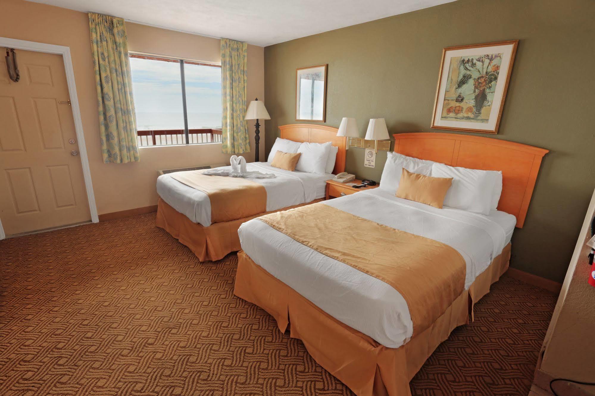 Hotel Super 8 Oceanfront 2*