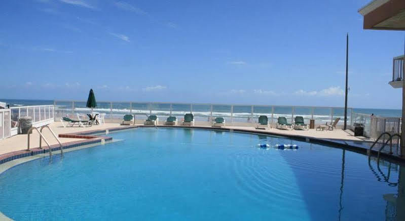 Super 8 Oceanfront 2*