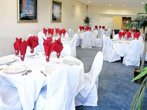 Ramada Downtown Hotel 2*