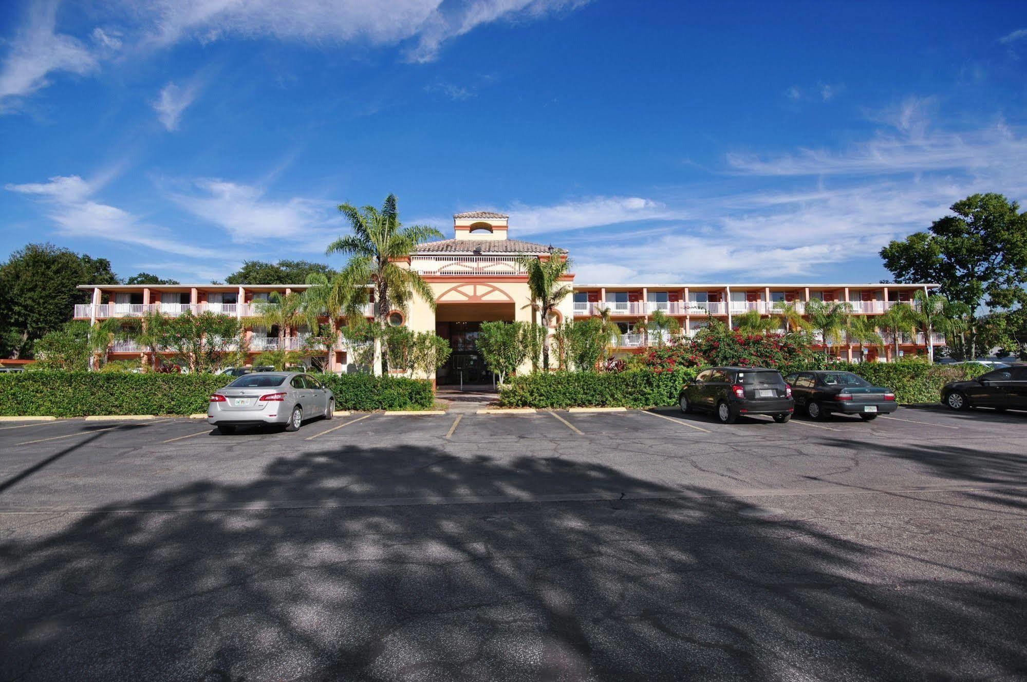 Howard Johnson By Wyndham Tropical Palms Hotel Kissimmee
