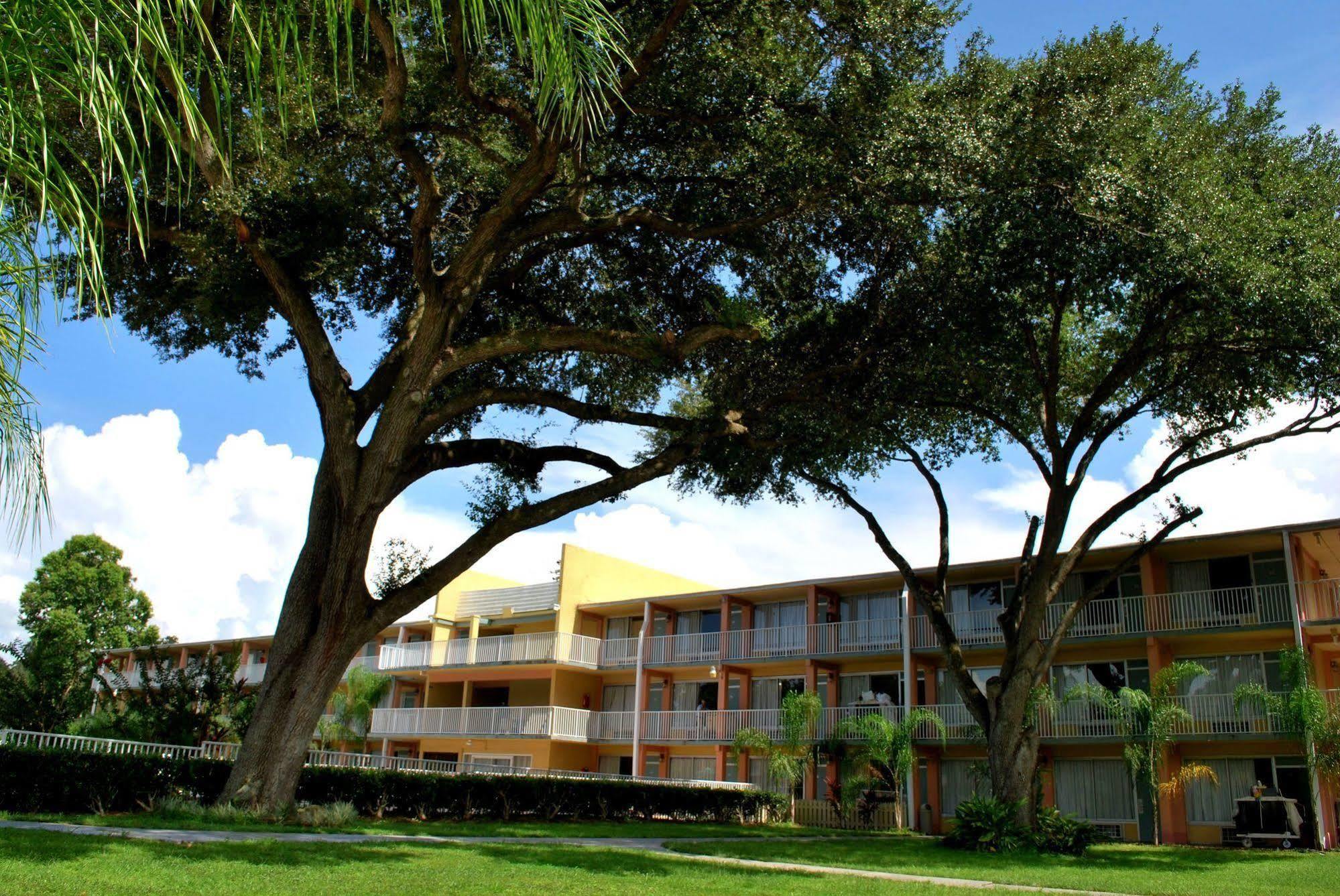 Hotel Howard Johnson By Wyndham Tropical Palms 2*