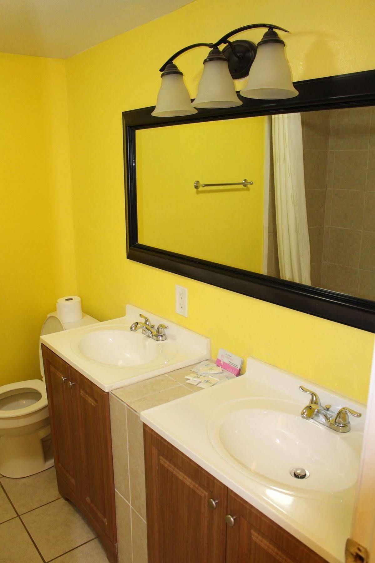 Aqua View Motel 2*