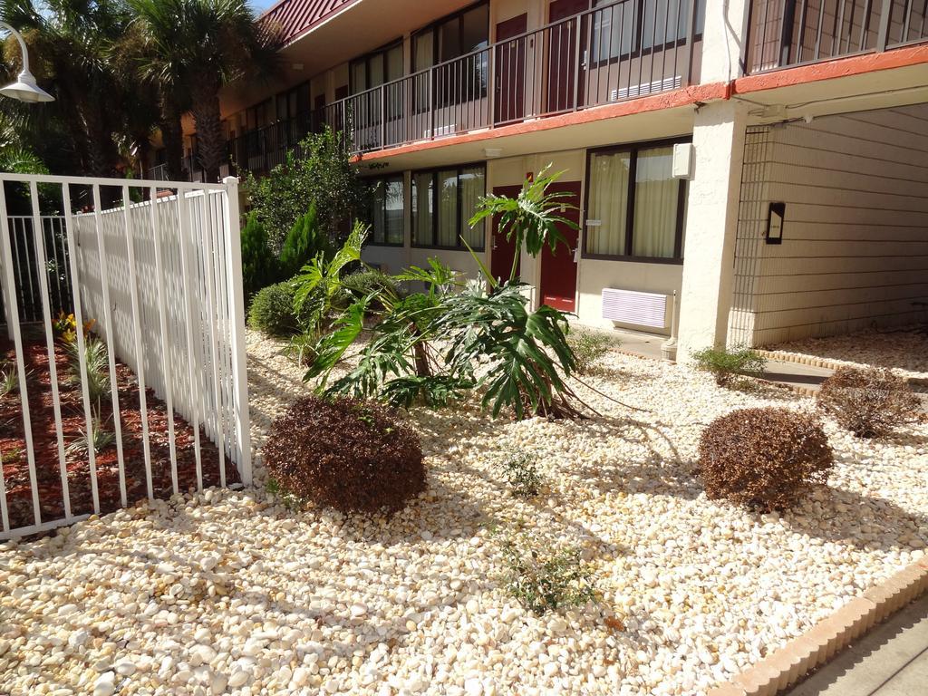 Hotel Econo - Clearwater 3*