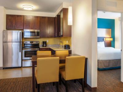 By Marriott Downtown Hotel