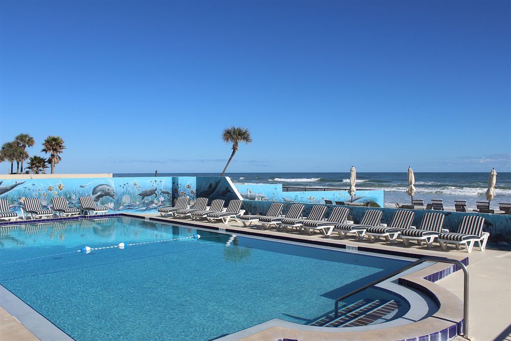 Shoreline & - Beachfront 2*