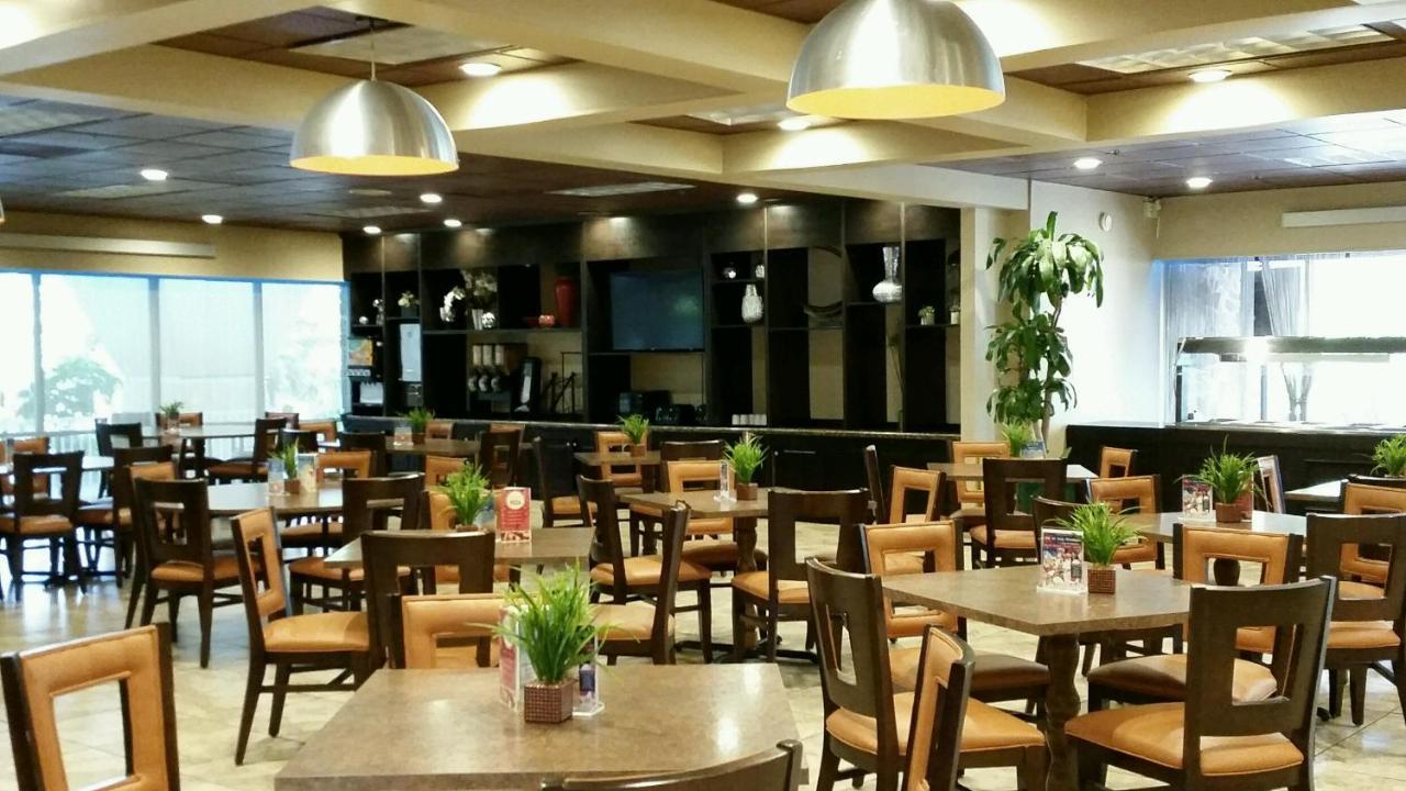 Champions World Resort 3*