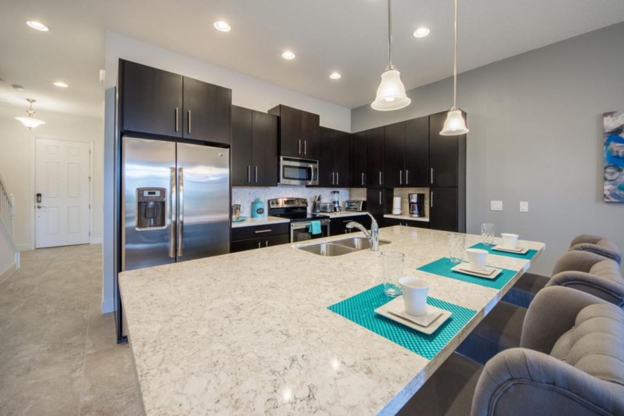 Fabulous Townhome Family Fe0386 *