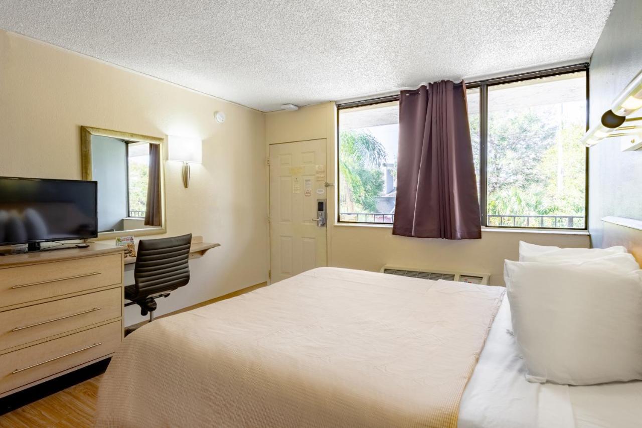 Econo - Clearwater Hotel 3*