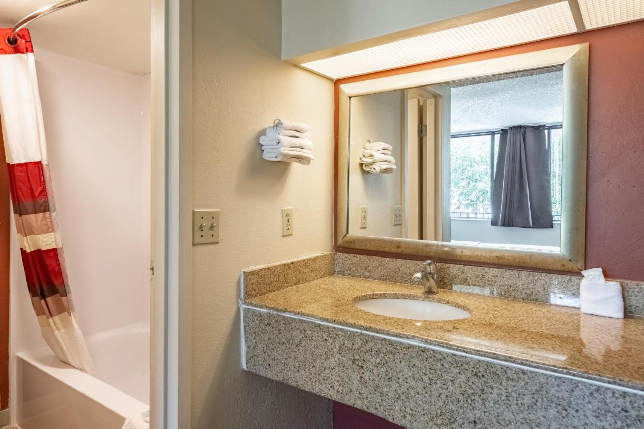 Econo - Clearwater Hotel 3*