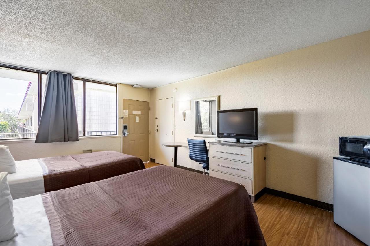 Hotel Econo - Clearwater Palm Harbor