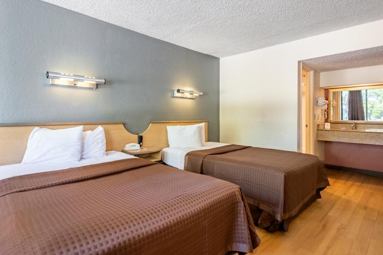 Econo - Clearwater Hotel Palm Harbor
