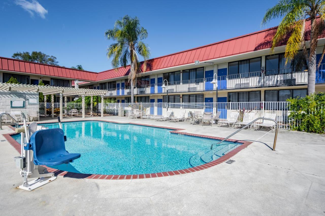 Econo - Clearwater 3*