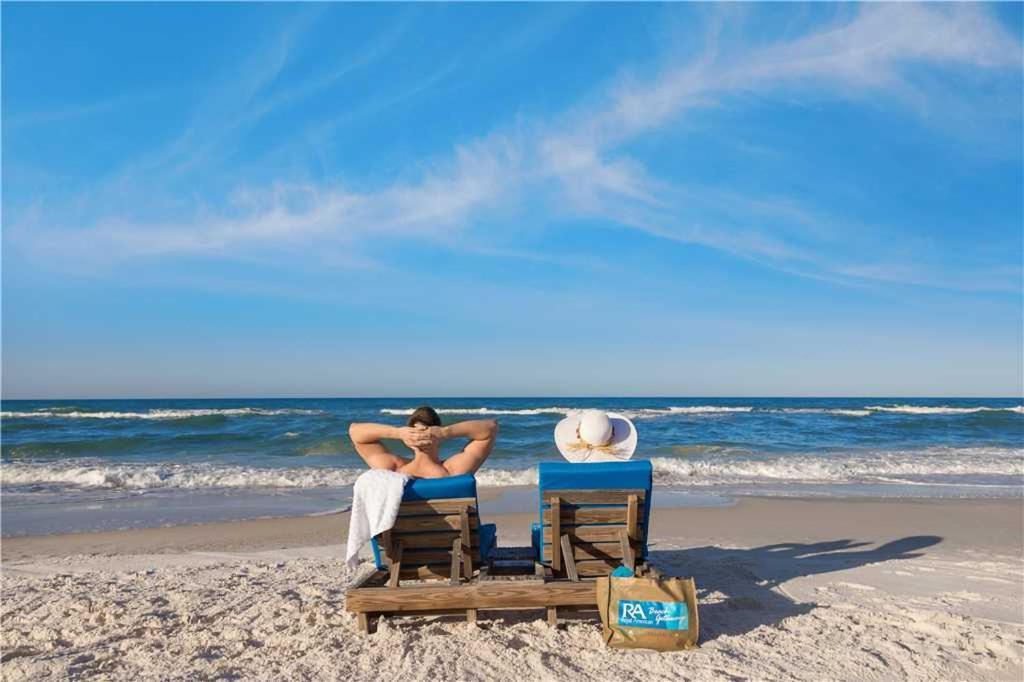 Laketown Wharf Apartment