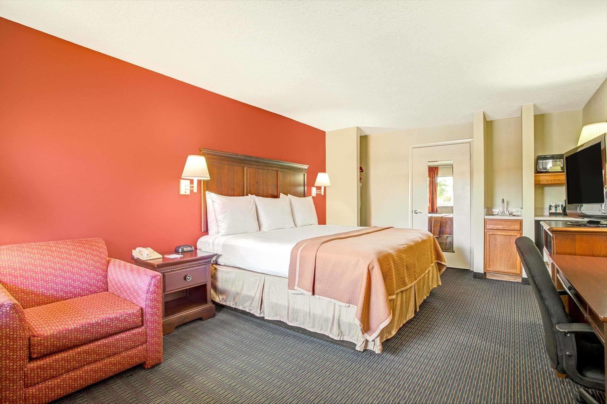 South & Hotel 2*