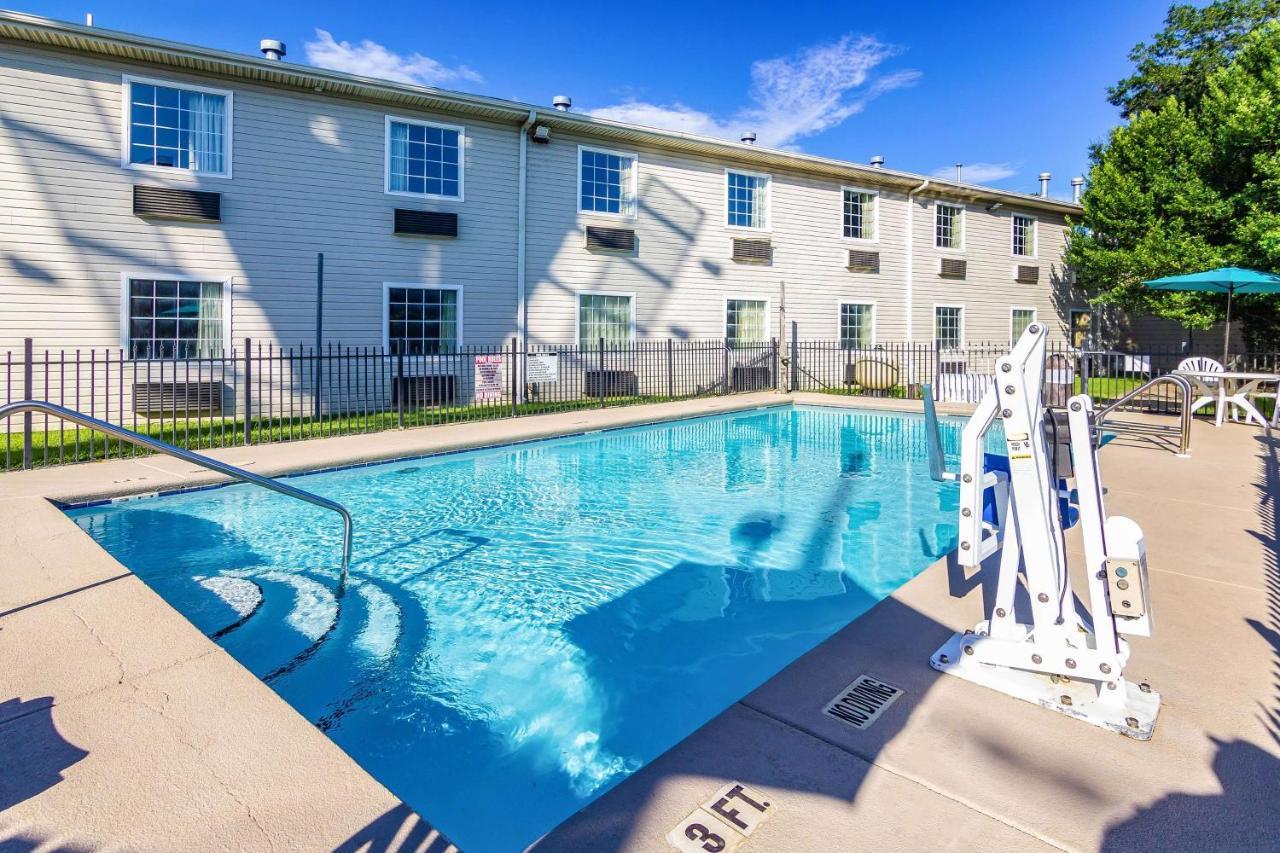 6 Pensacola, Fl Hotel 2*