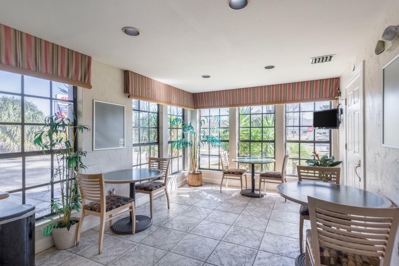 Hotel Econo - Clearwater 3*