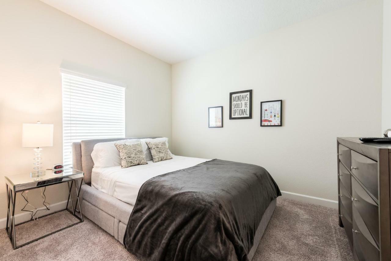 Modern With Private Pool Davenport