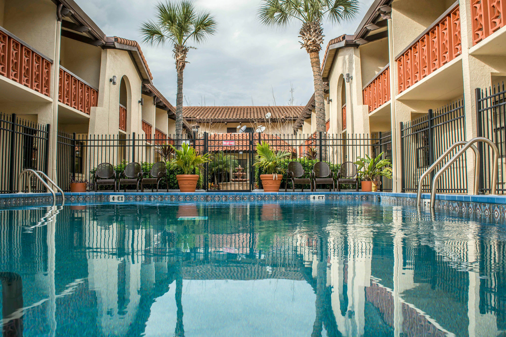 Hotel Clarion Pointe Tampa-brandon Near Fairgrounds And Casino 2*