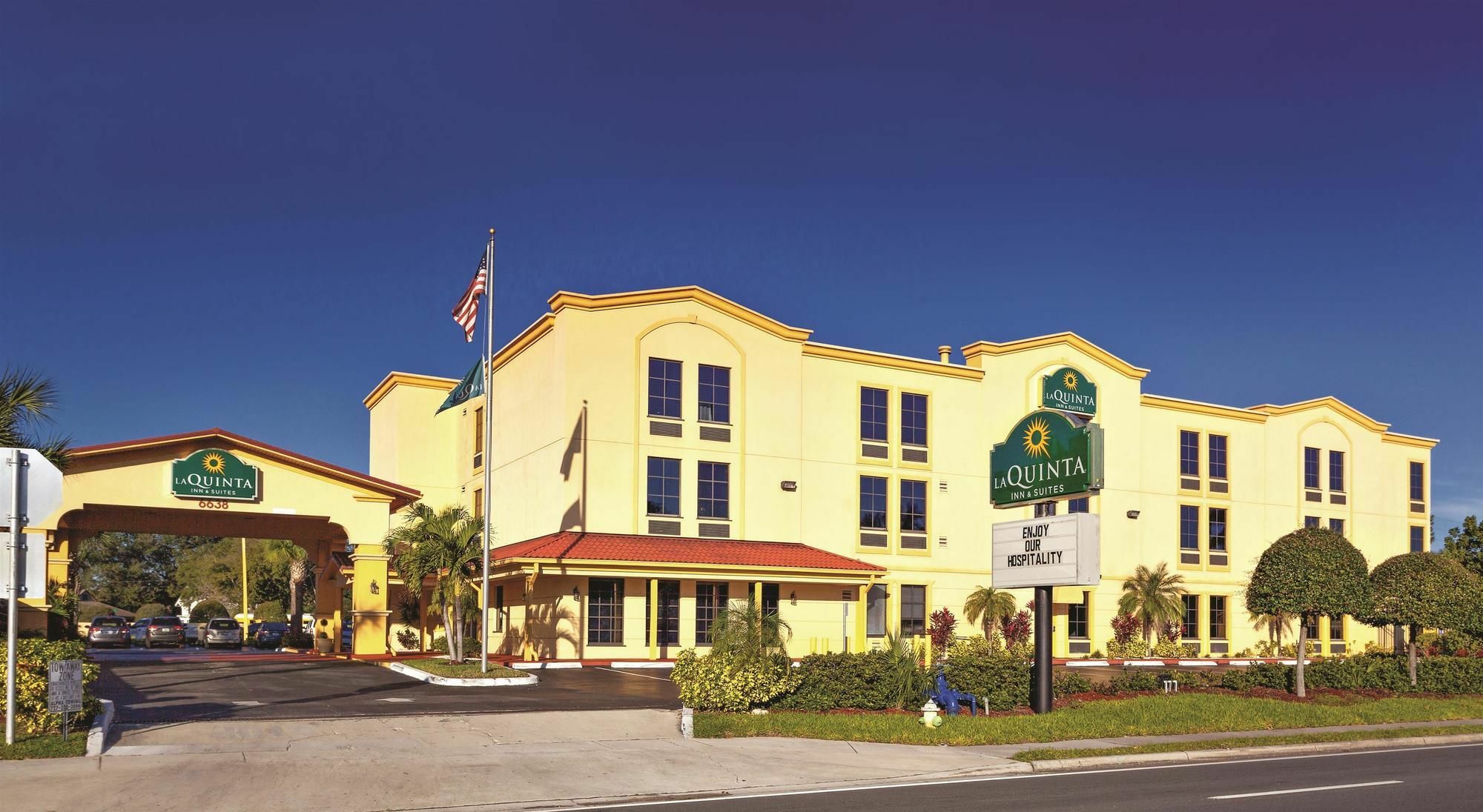 Hotel La Quinta By Wyndham Northeast *newly Renovated St. Petersburg