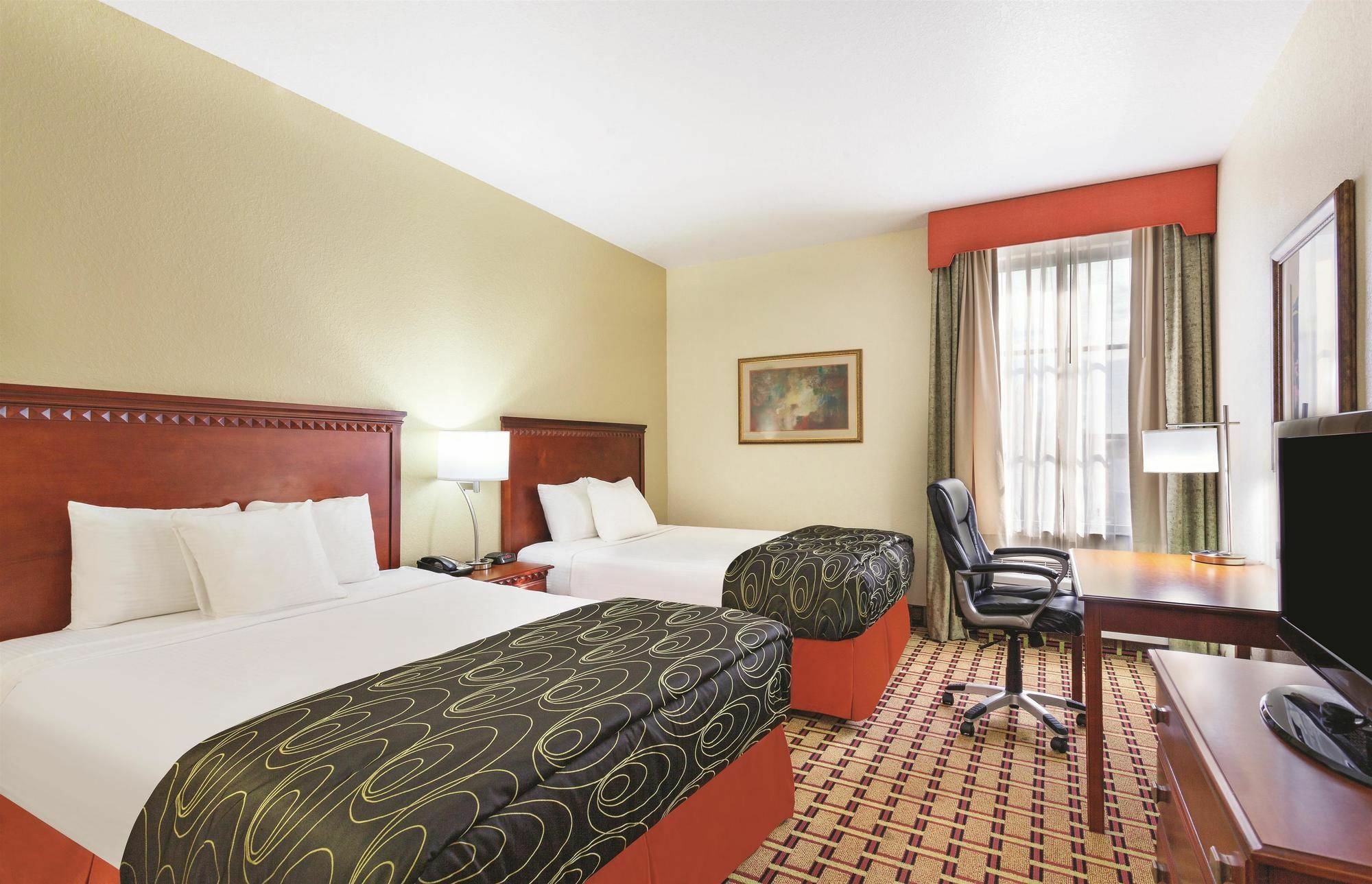 La Quinta By Wyndham Northeast *newly Renovated