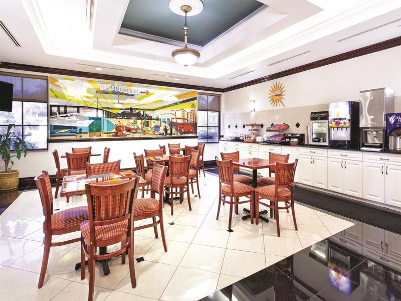 La Quinta By Wyndham Northeast *newly Renovated 3* St. Petersburg