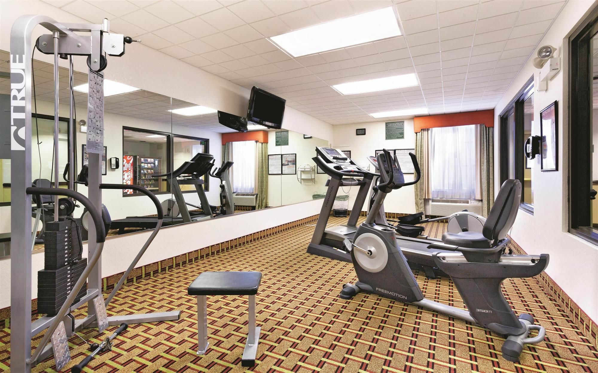 La Quinta By Wyndham Northeast *newly Renovated 3* St. Petersburg