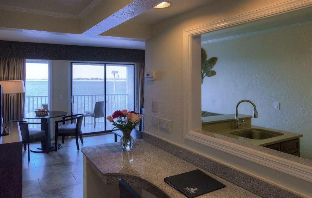 Sailport Waterfront Resort 3*